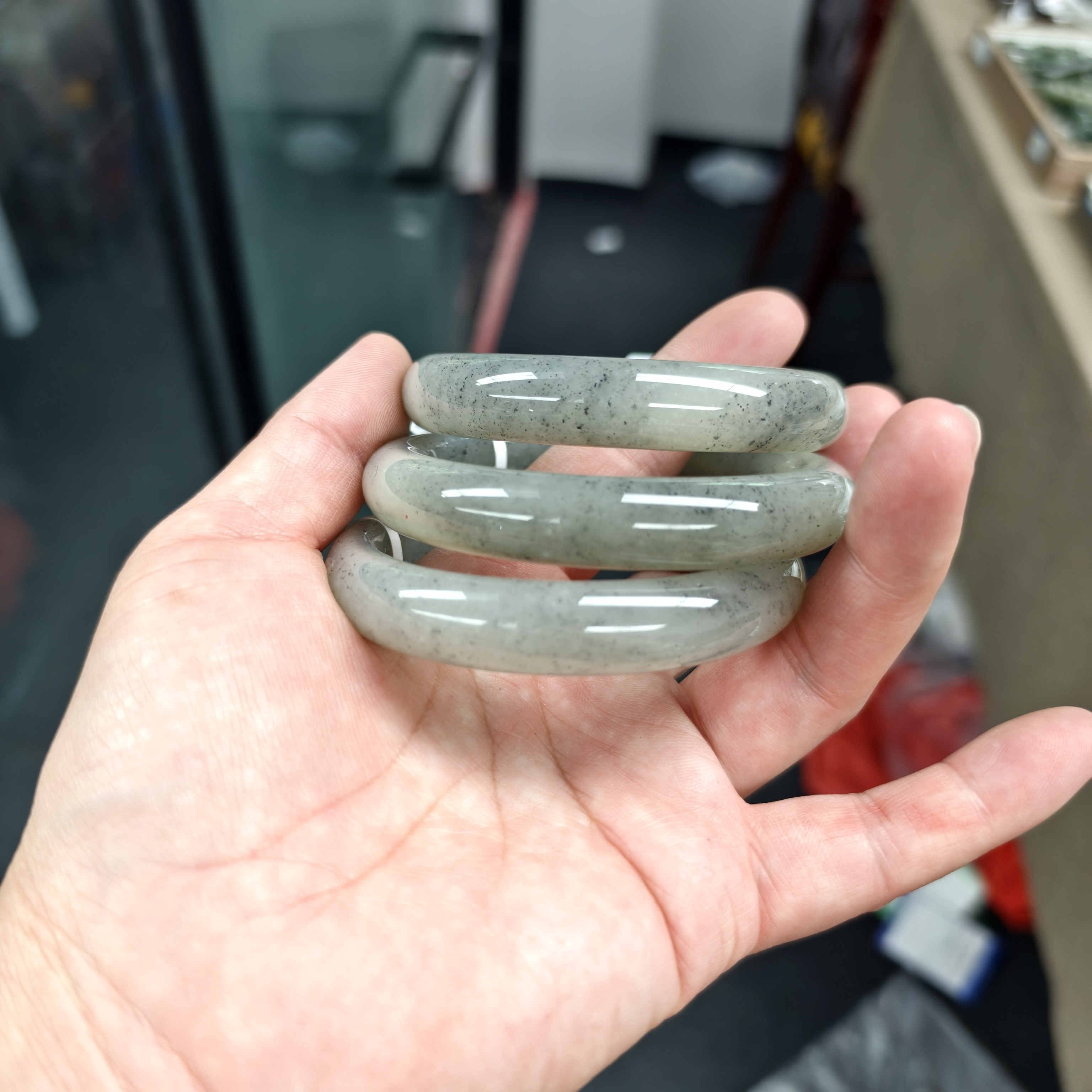 和田玉新疆料籽墨青花俏色点墨青花手镯多样性发货拍一发一