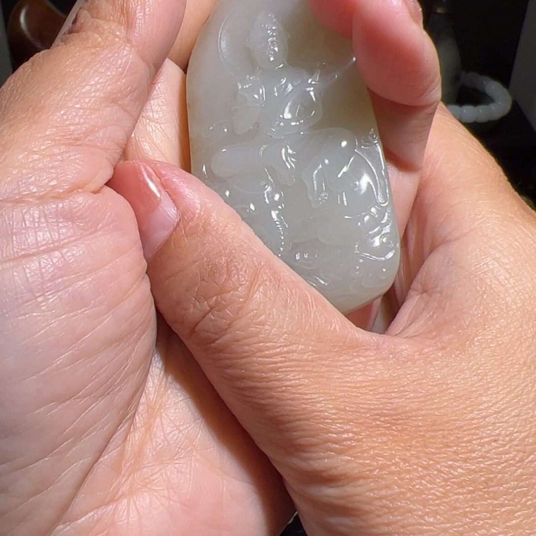 B***y和田玉未镶嵌挂件