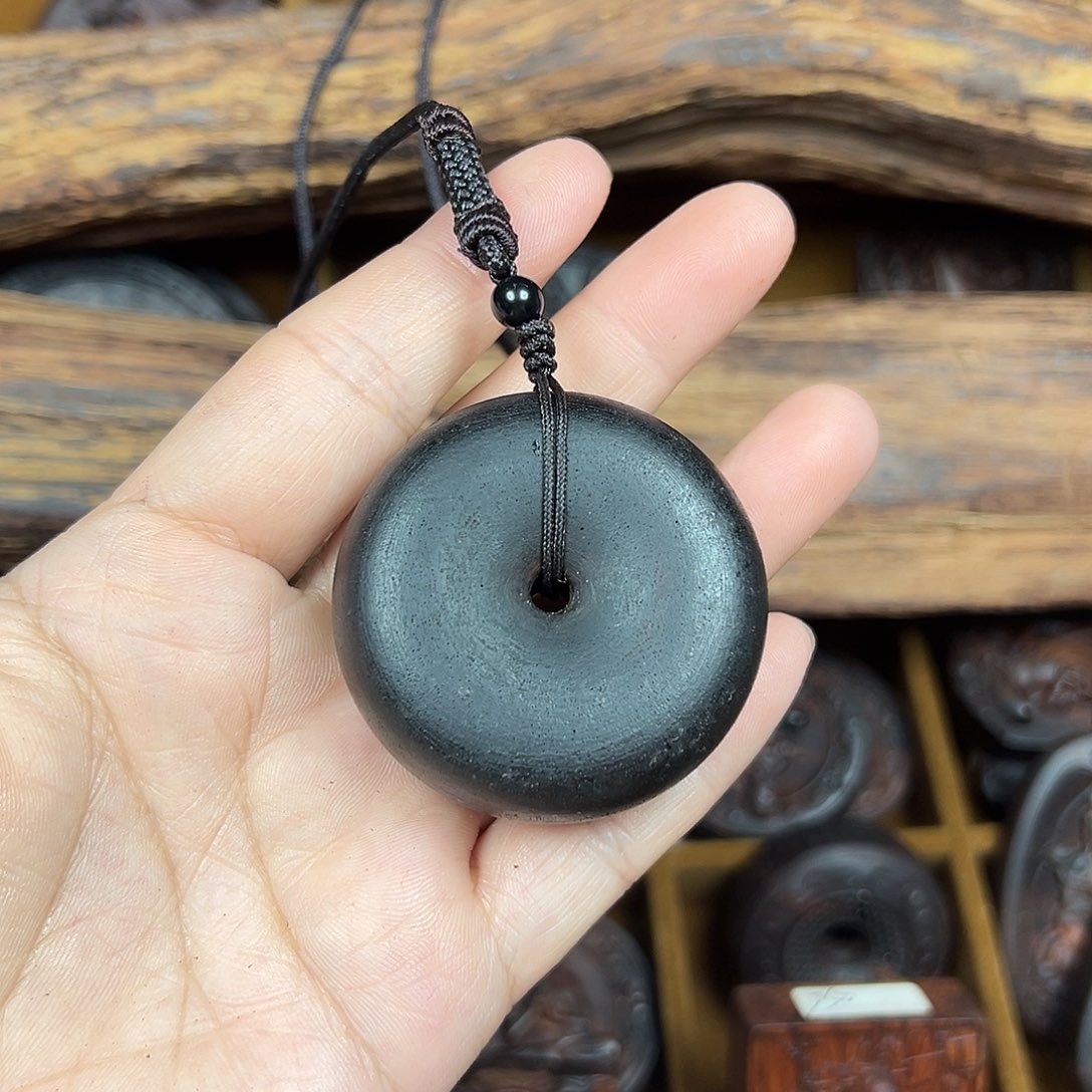 降真香黄油沉水平安扣