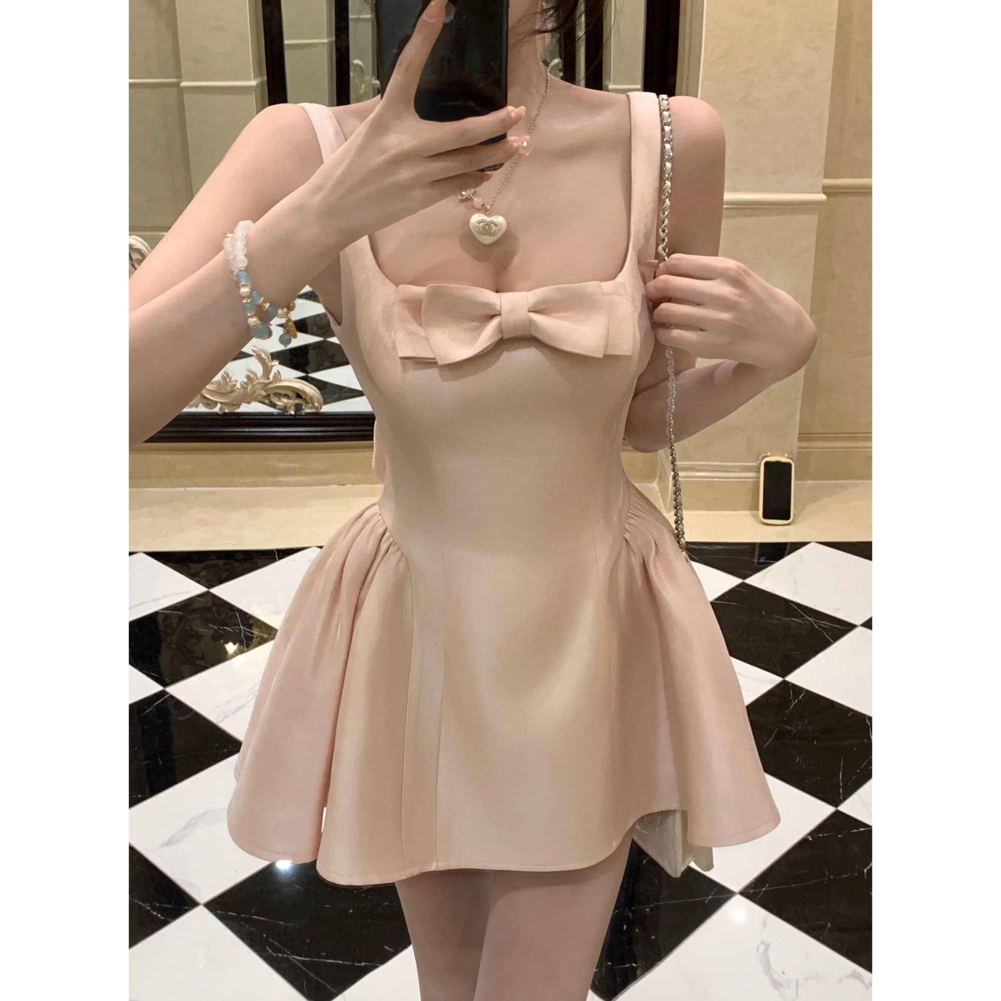 瑞茜·威瑟斯 优雅大小姐 甜美纯欲风显瘦蝴蝶结吊带连衣裙R222L