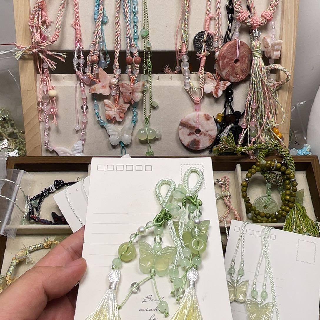 蛇纹石玉合金颈饰