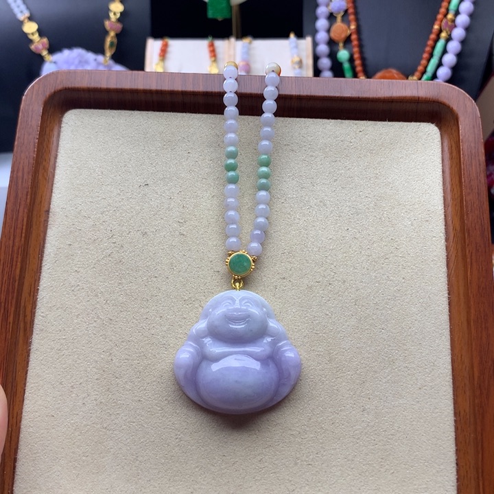 翡翠颈饰未镶嵌紫翡佛公