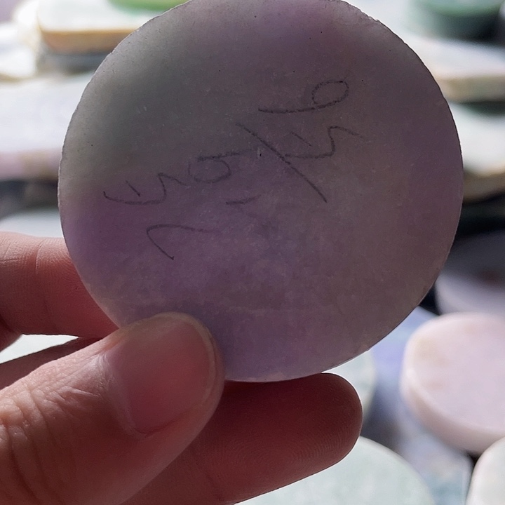 翡翠挂件未镶嵌毛料93