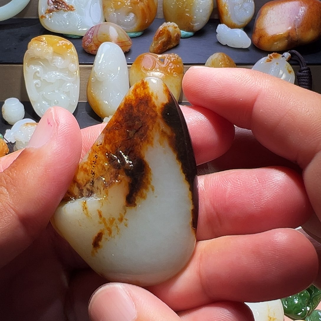 颈饰未镶嵌和田玉
