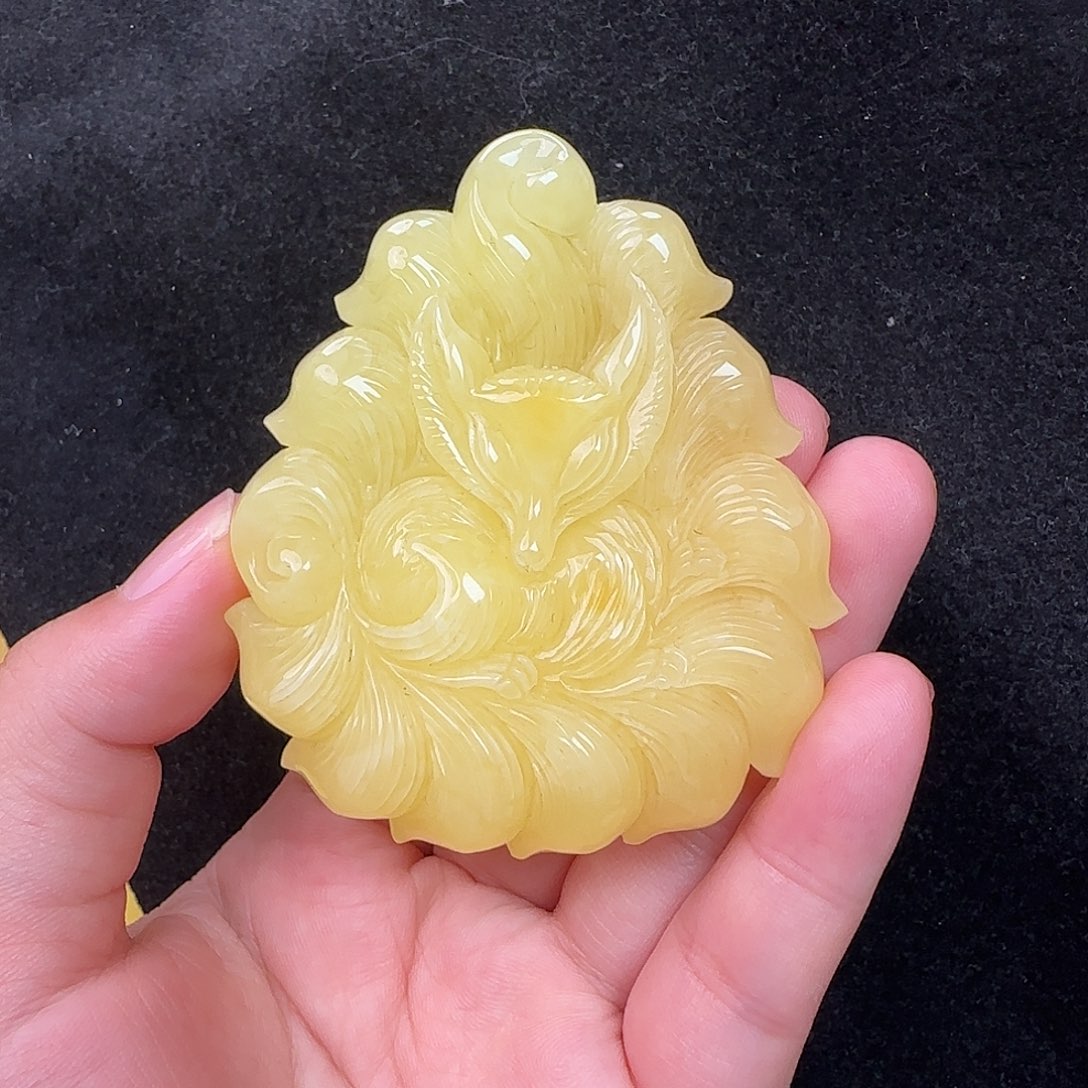 蜜蜡未镶嵌珠宝奇石
