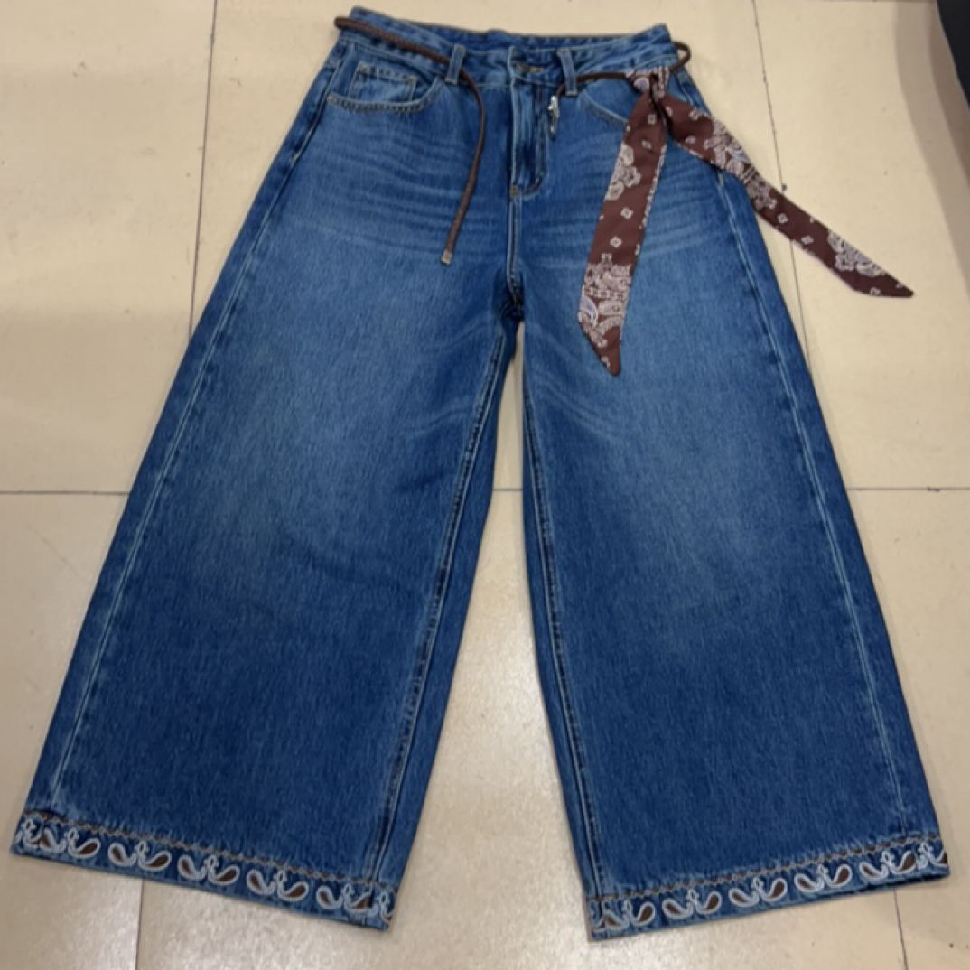 复古高腰显瘦秋季女款蓝色直筒休闲牛仔裤
