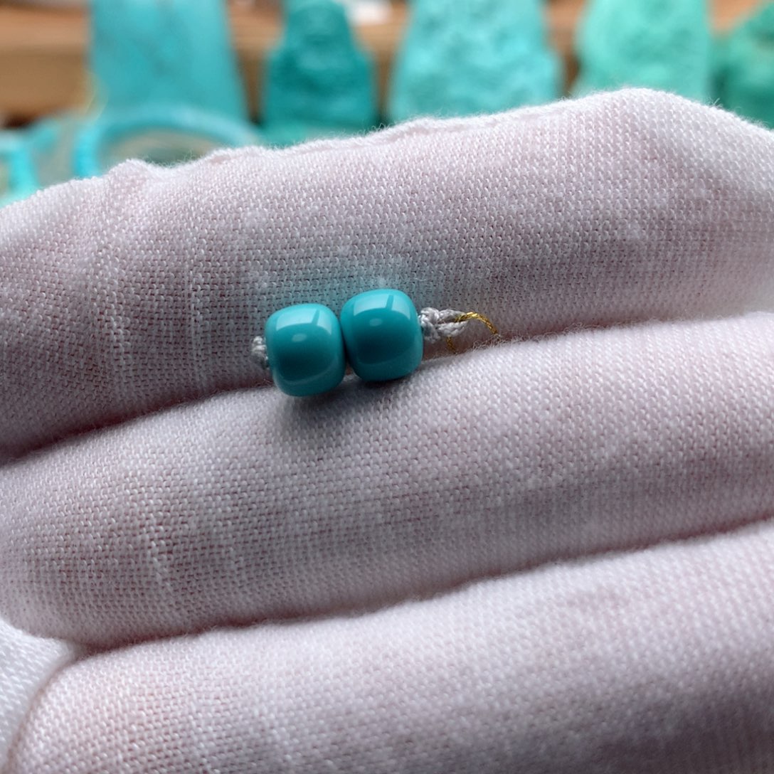 绿松石颈饰未镶嵌