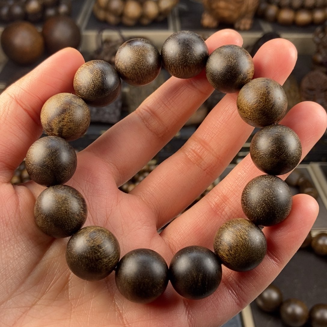 沉香手串大***8越南芽庄白棋楠玉化留疤