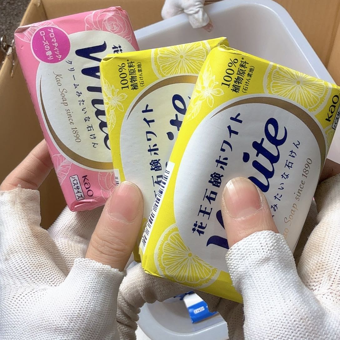 中古商品，瑕疵品，不保好坏。424