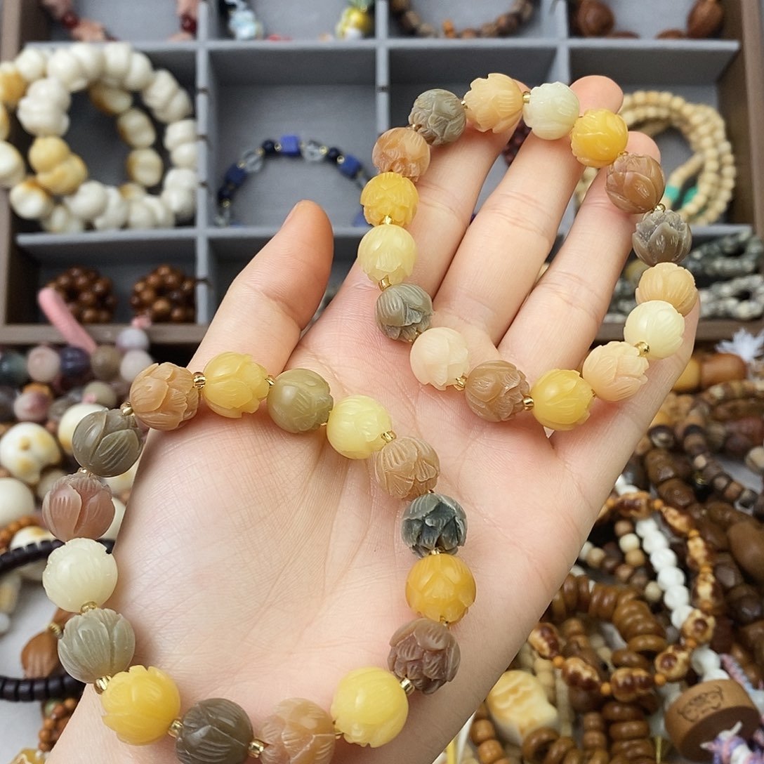 吊坠白玉菩提莲花菩提