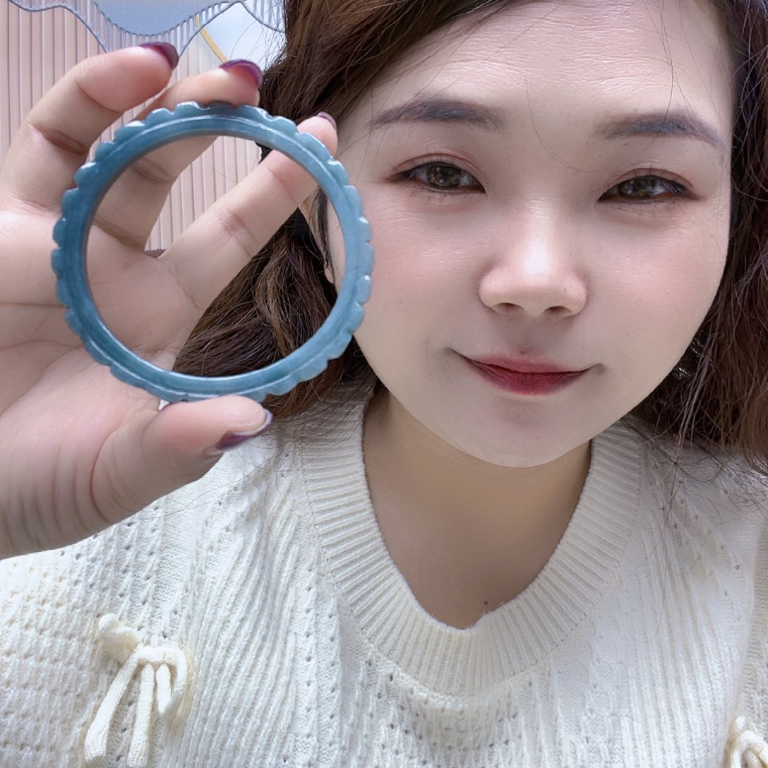 翡翠未镶嵌颈饰手镯