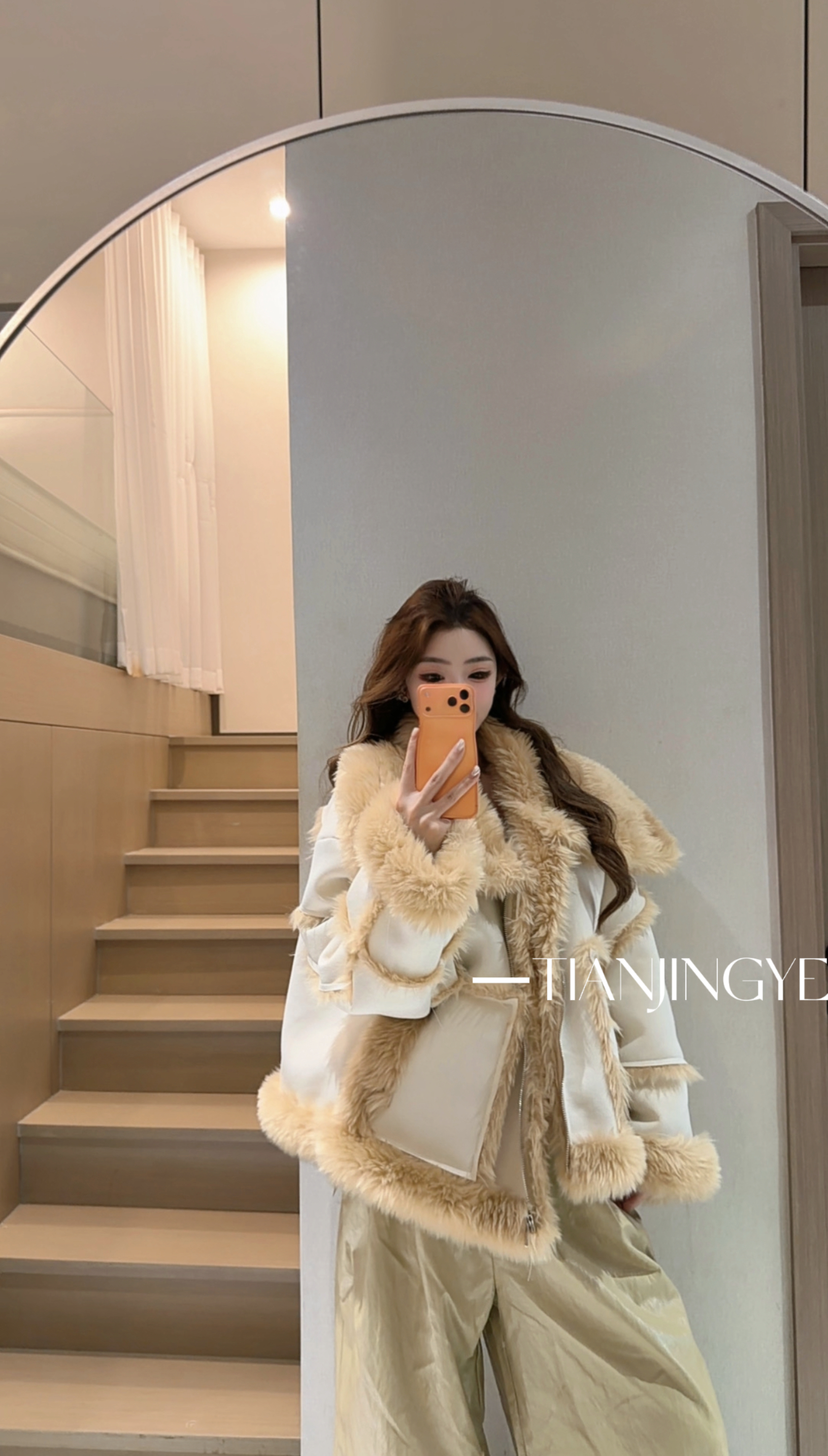 TIANJINGYE/25~超好看大披肩毛毛拼接宽松加厚中长款外套