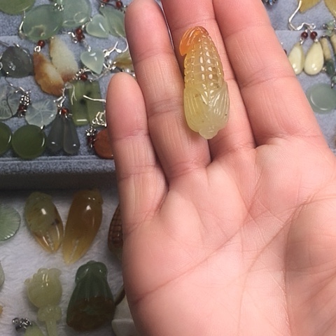 岫玉未镶嵌颈饰天然岫玉