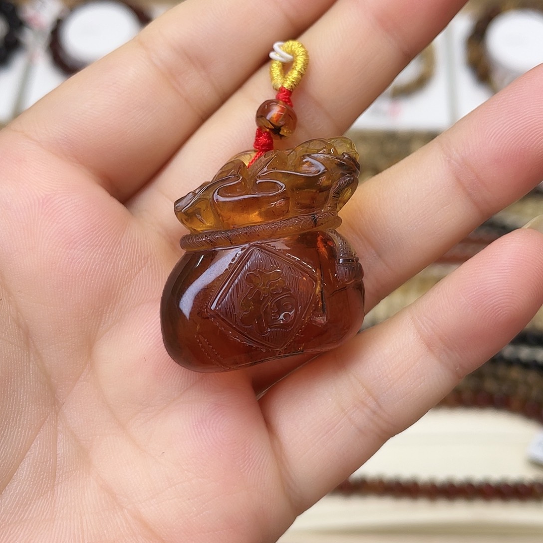 裸石琥珀未镶嵌大