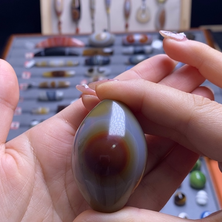 保***人玛瑙/玉髓未镶嵌颈饰