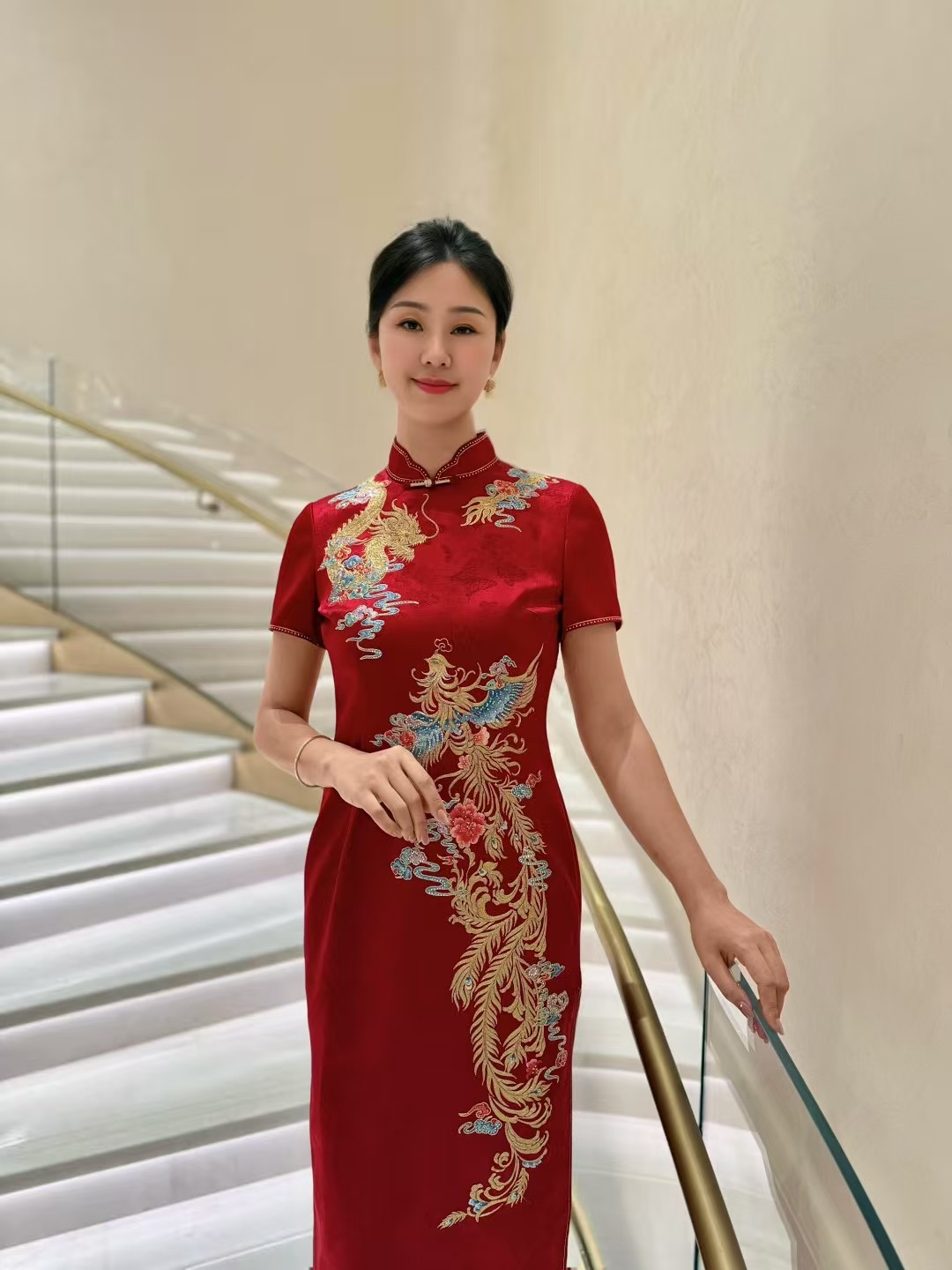 [中国六礼]高端重工刺绣龙凤呈祥纹气质喜妈妈喜婆婆婚宴旗袍 