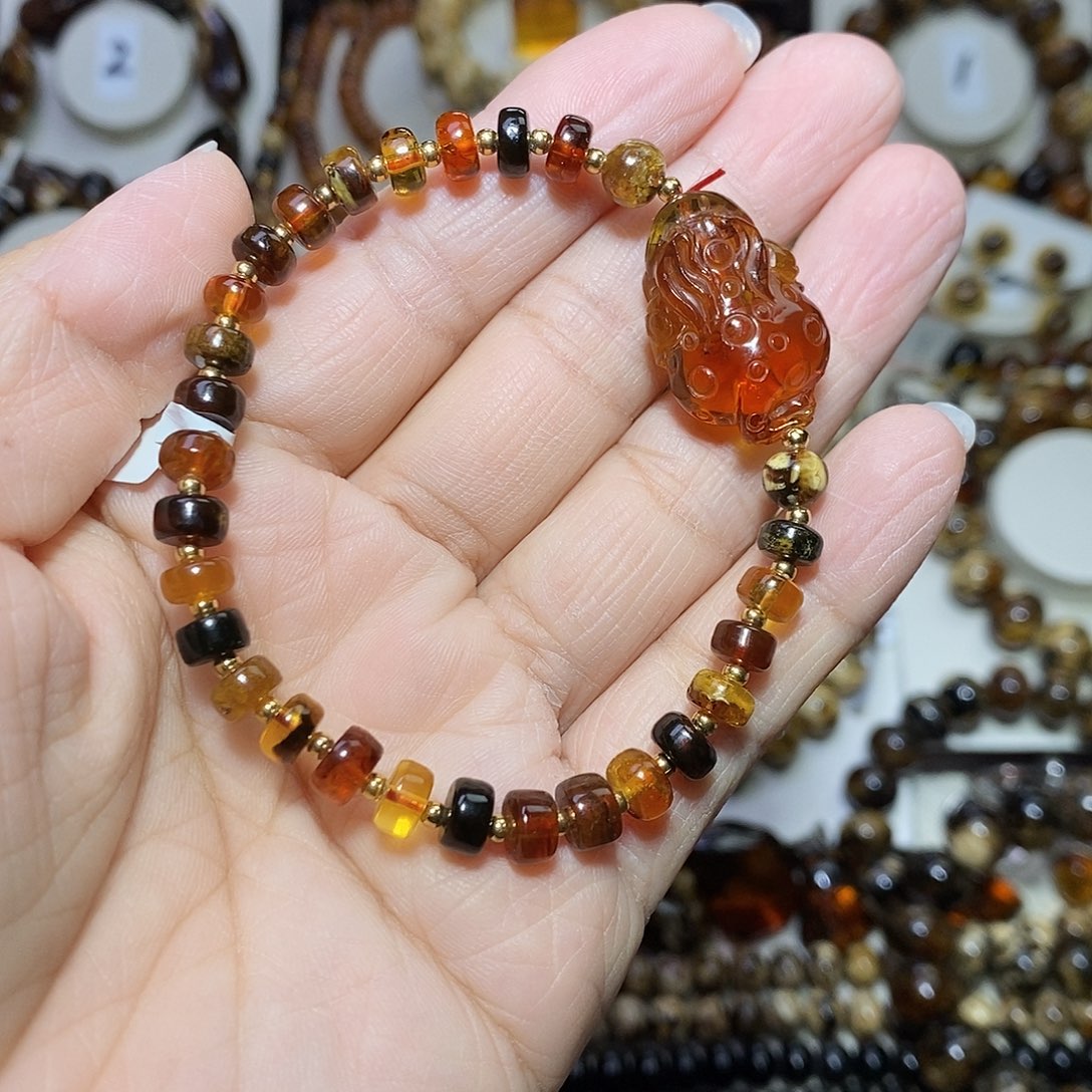 琥珀未镶嵌裸石多宝