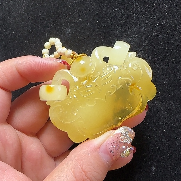 蜜蜡珠宝奇石未镶嵌