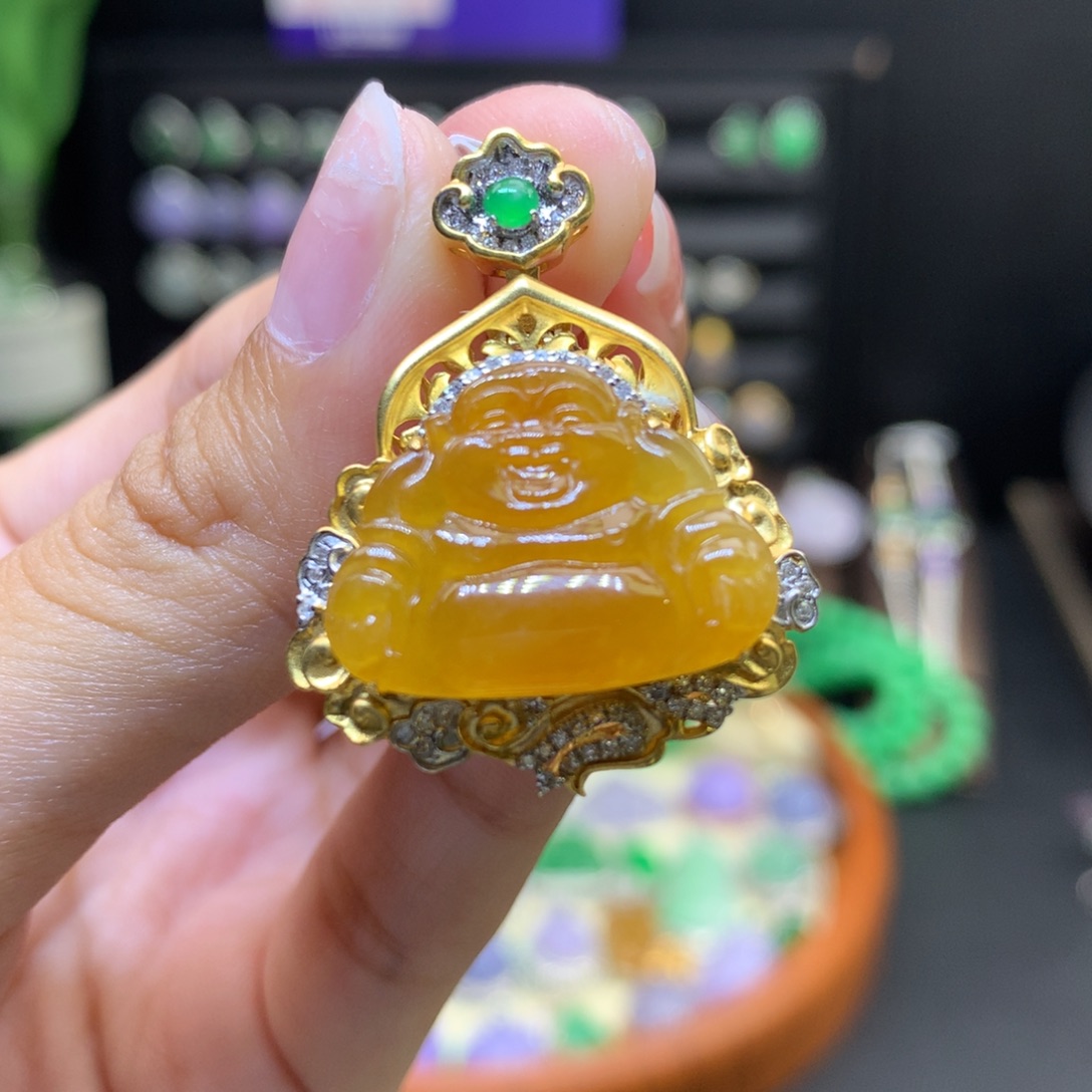 翡翠18K金镶嵌颈饰
