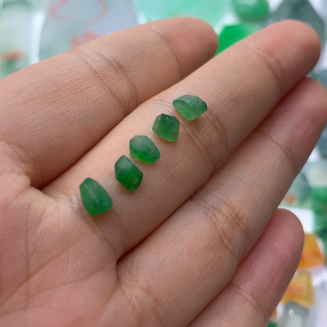 定制翡翠未镶嵌天然翡翠