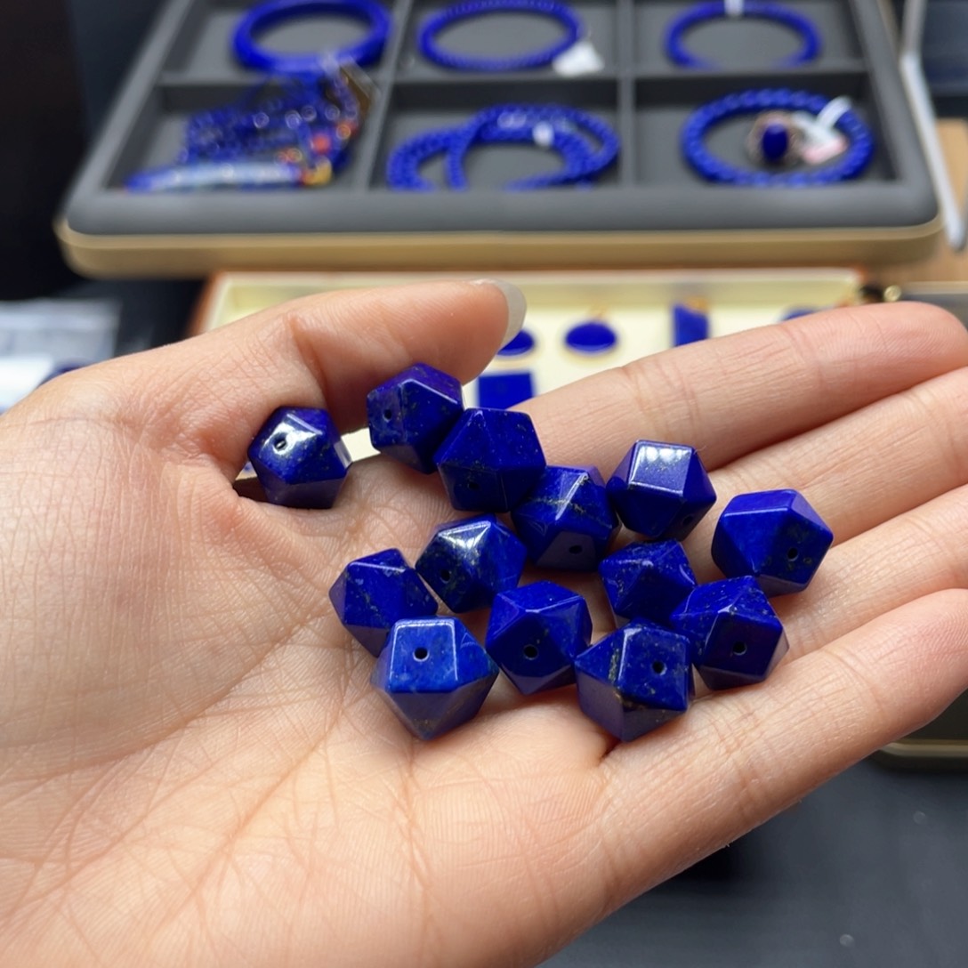 未镶嵌青金石八棱配珠多样性一个