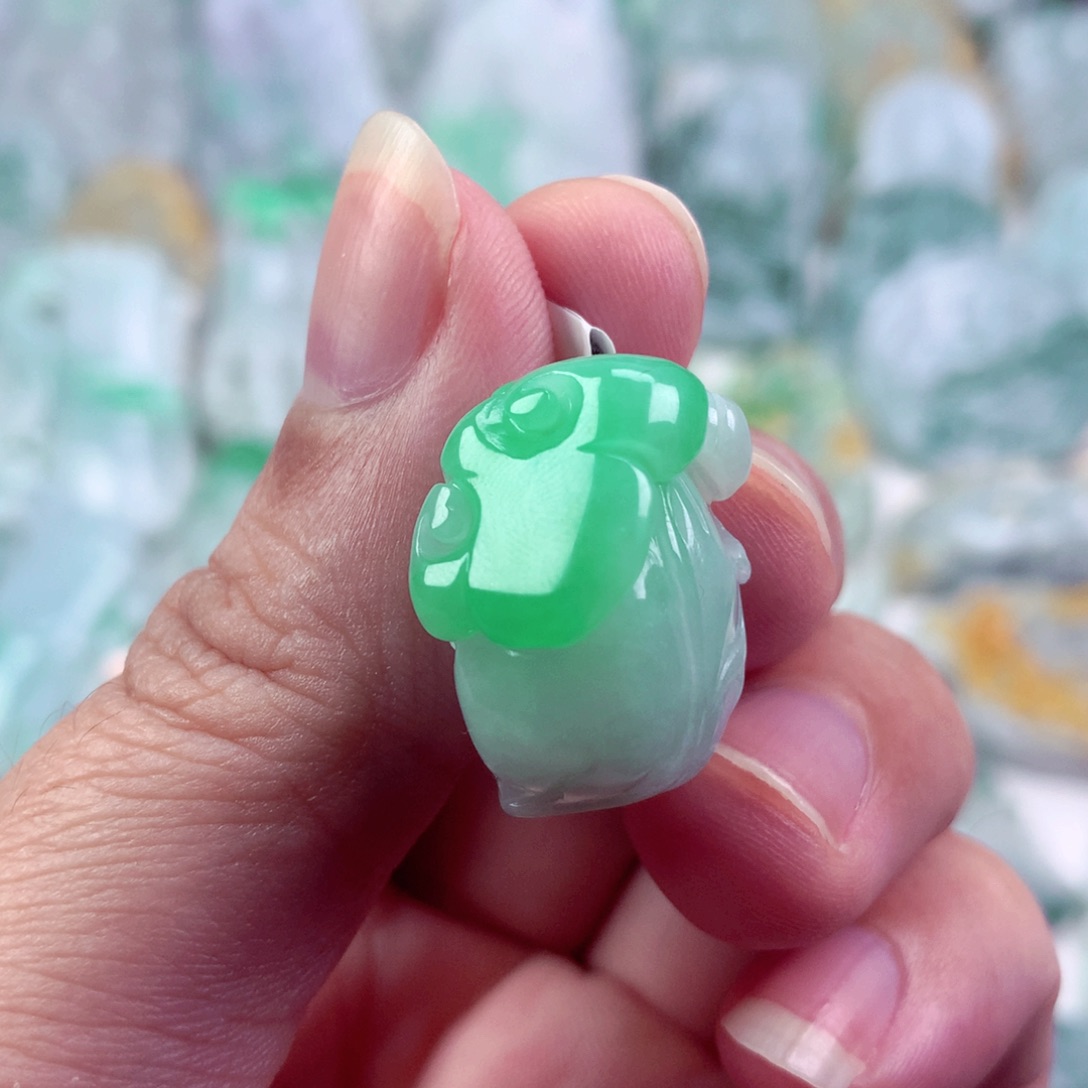 翡翠未镶嵌吊坠(不含链)