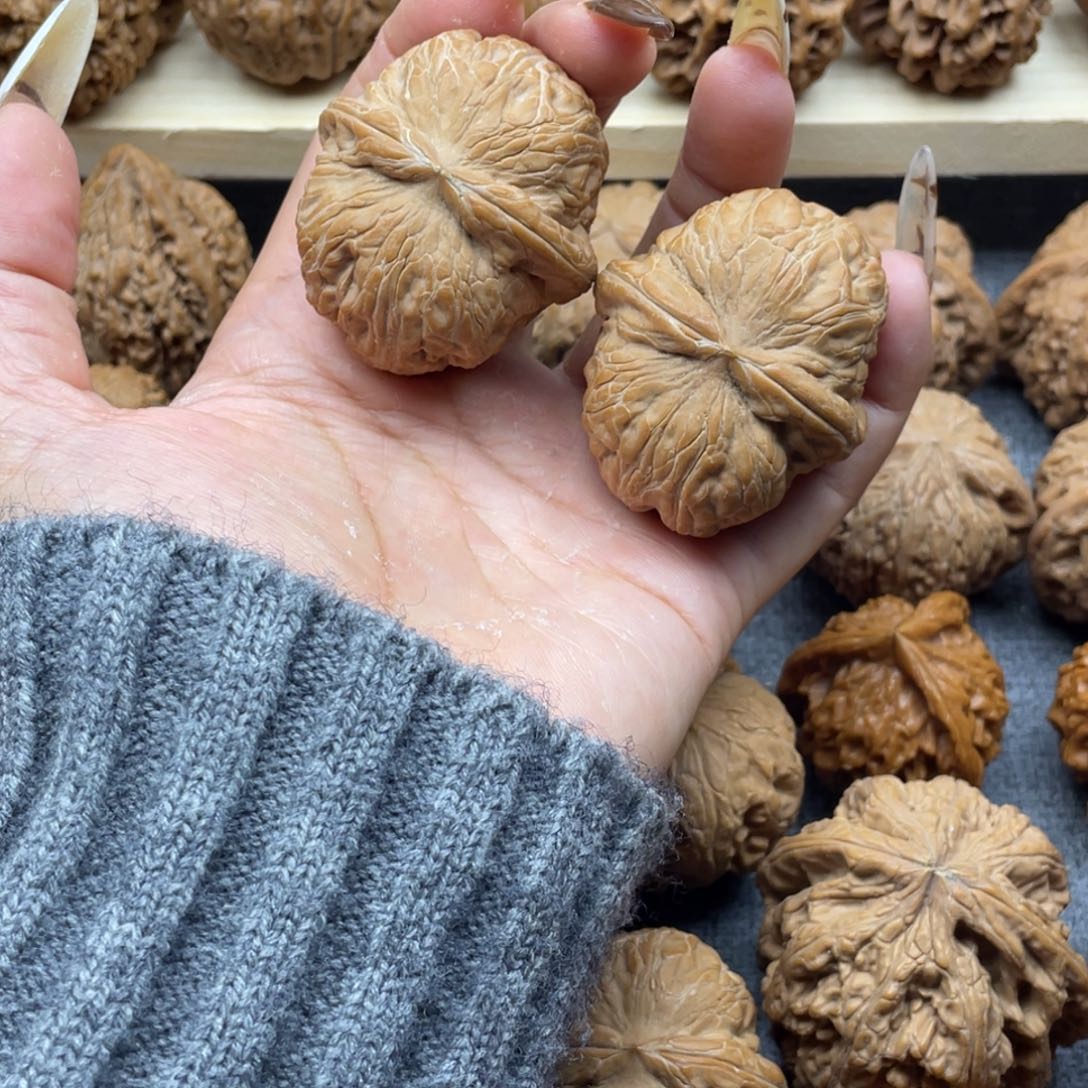 文玩核桃把件元宝45