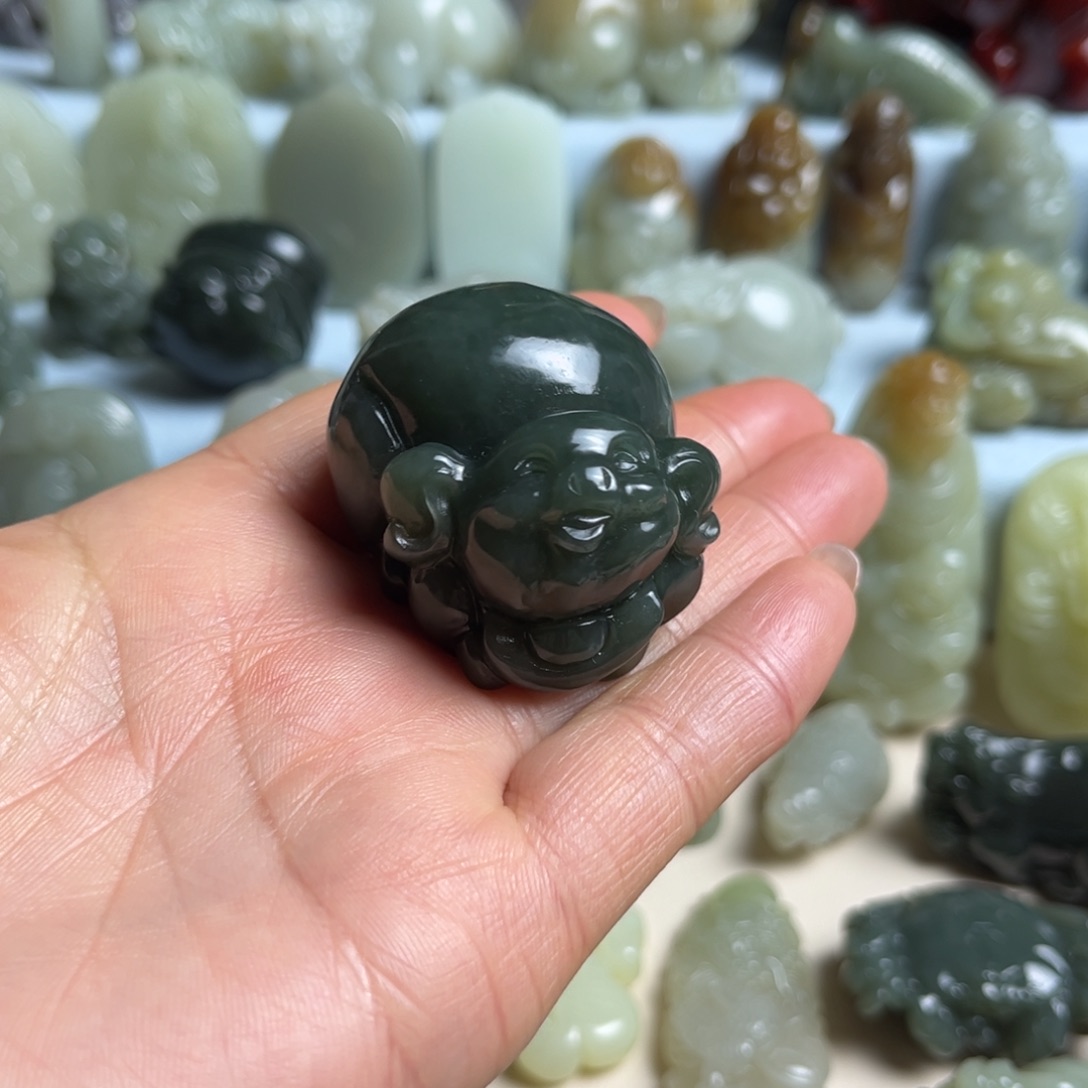 做****和田玉未镶嵌把件