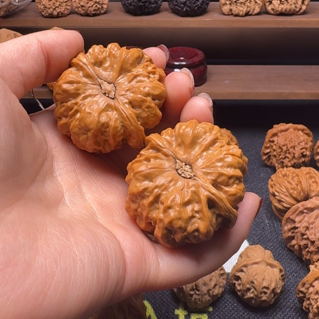 文玩核桃吊坠44哈蟆头