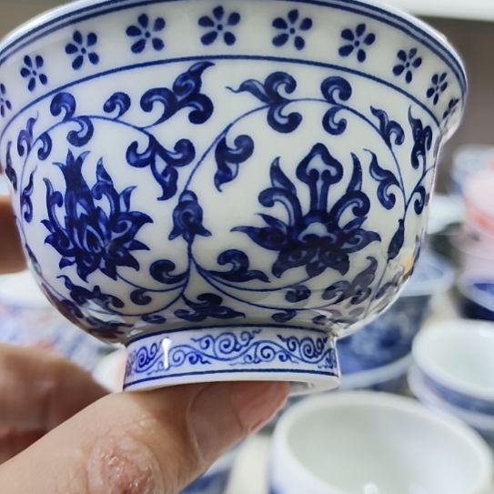 景德镇陶瓷小压手杯