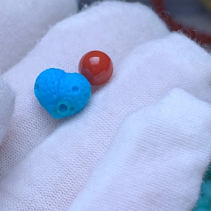 南红玛瑙未镶嵌珠宝奇石