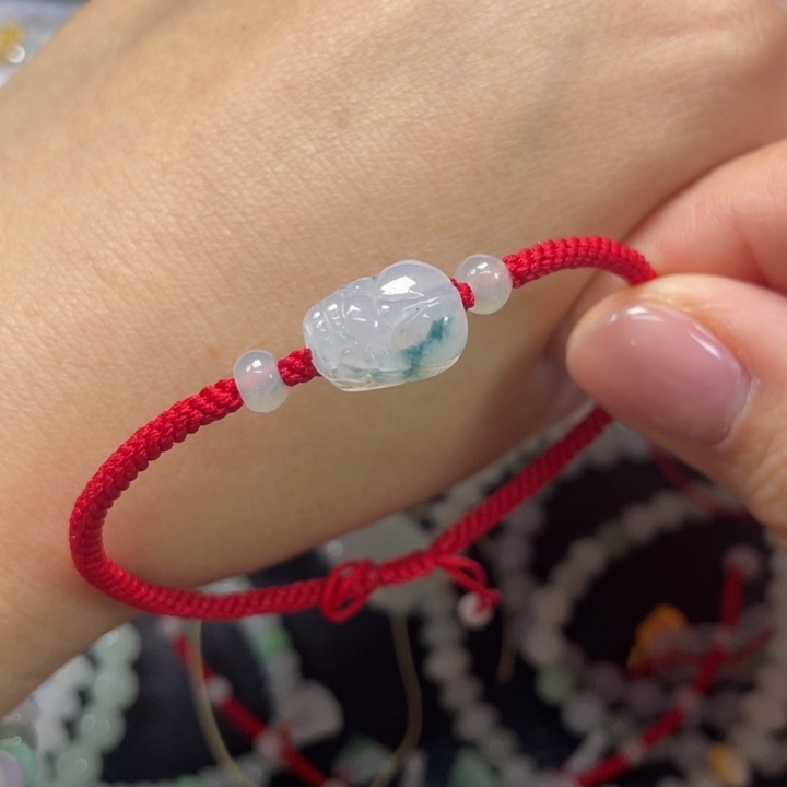 翡翠未镶嵌手绳799999999