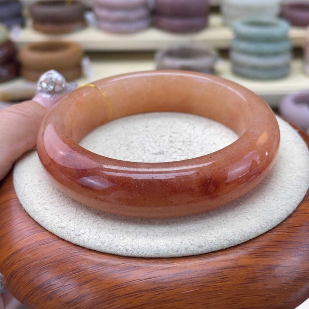 【闪购商品】石英质玉手镯未镶嵌慧**姐