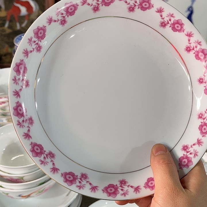 瓷片直径20厘米，发2个