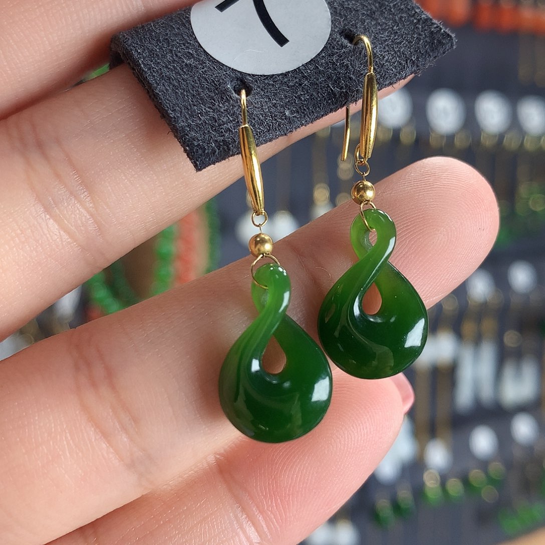 和田玉耳饰18K金镶嵌7