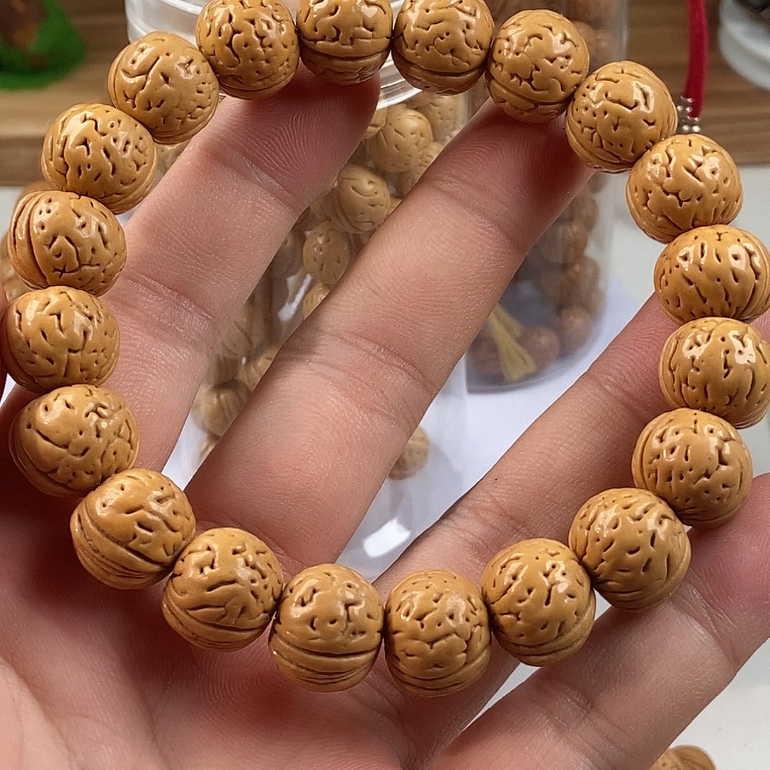 里****吊坠桃核2222222222222