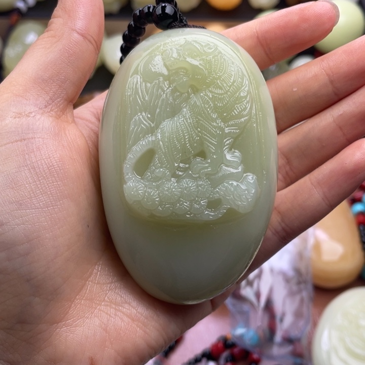 Z***生石材天然古青手把件