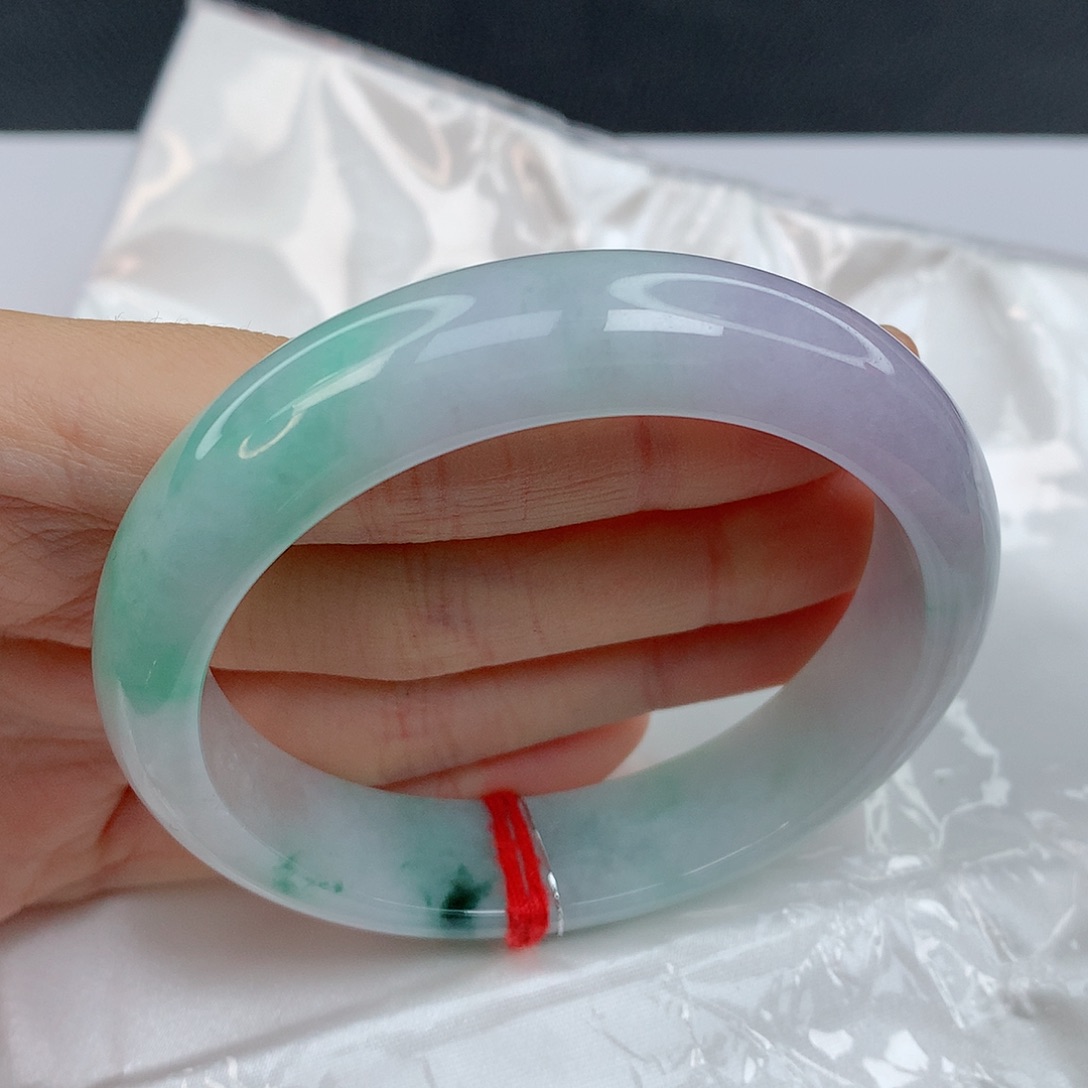 翡翠手镯未镶嵌58正圈淡春彩大方