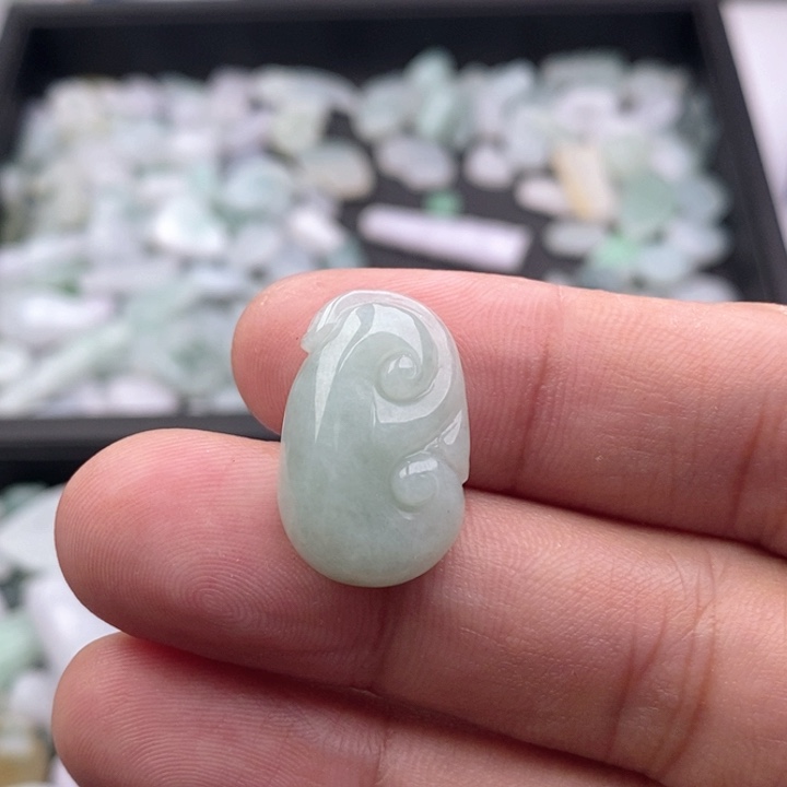 用***4翡翠未镶嵌吊坠(不含链)
