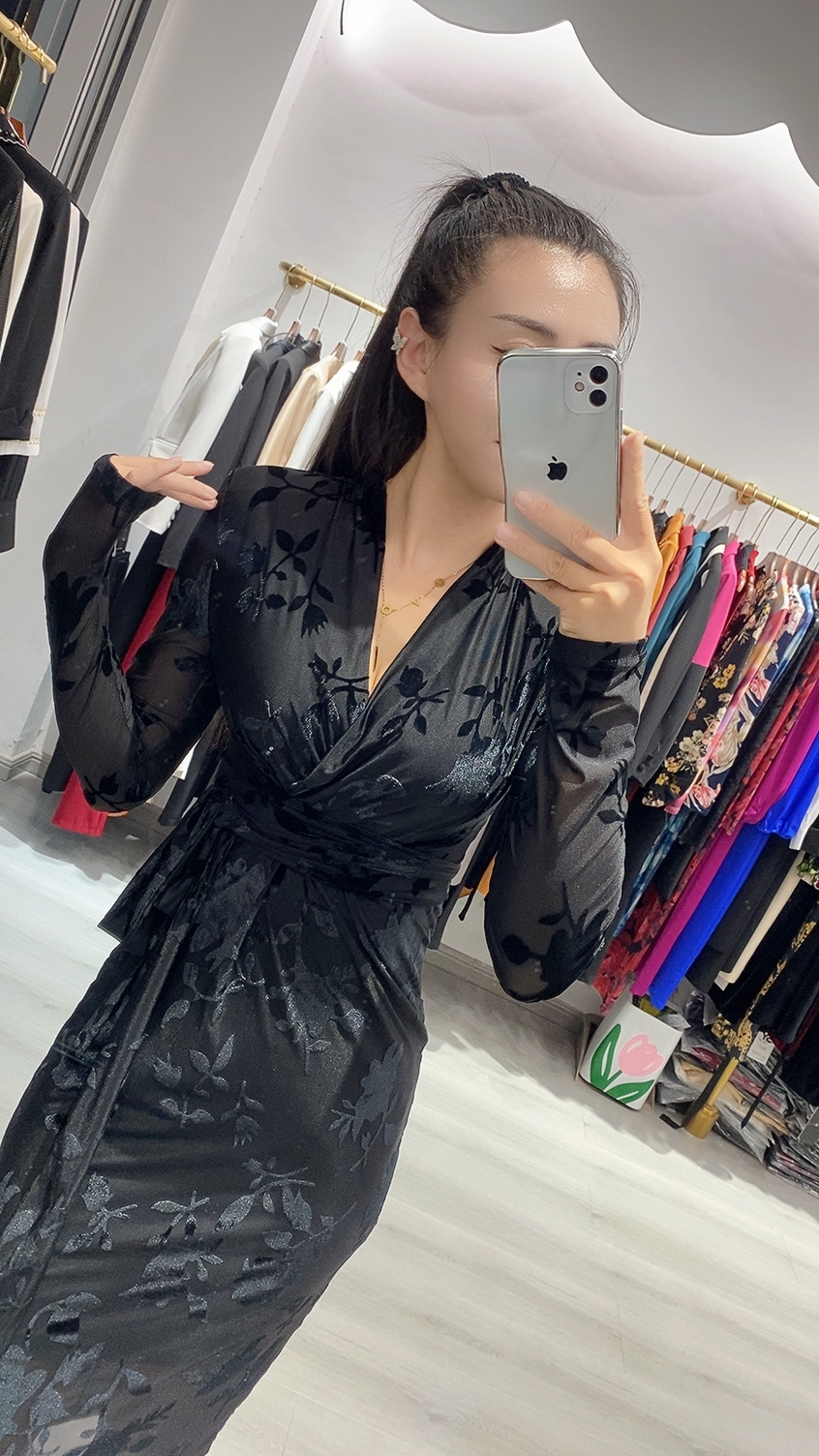 连衣裙（简约收身）