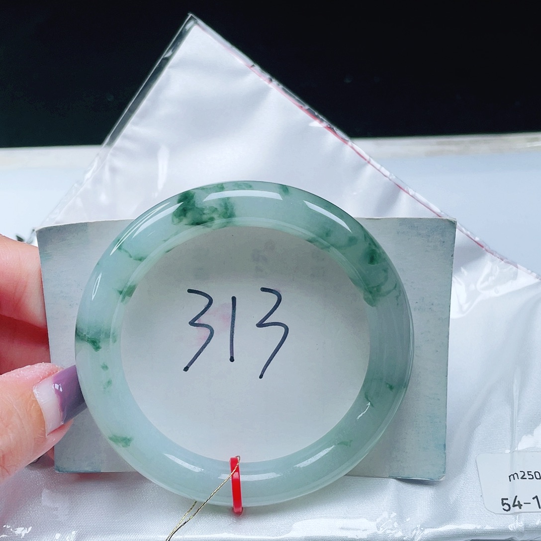 翡翠未镶嵌手镯（圆镯）缅甸翡翠54