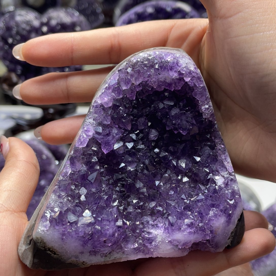 紫晶大型摆件（非配饰）未镶嵌