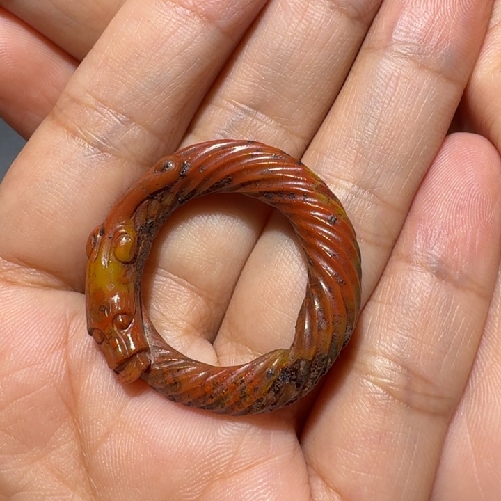 老***张和田玉未镶嵌挂件