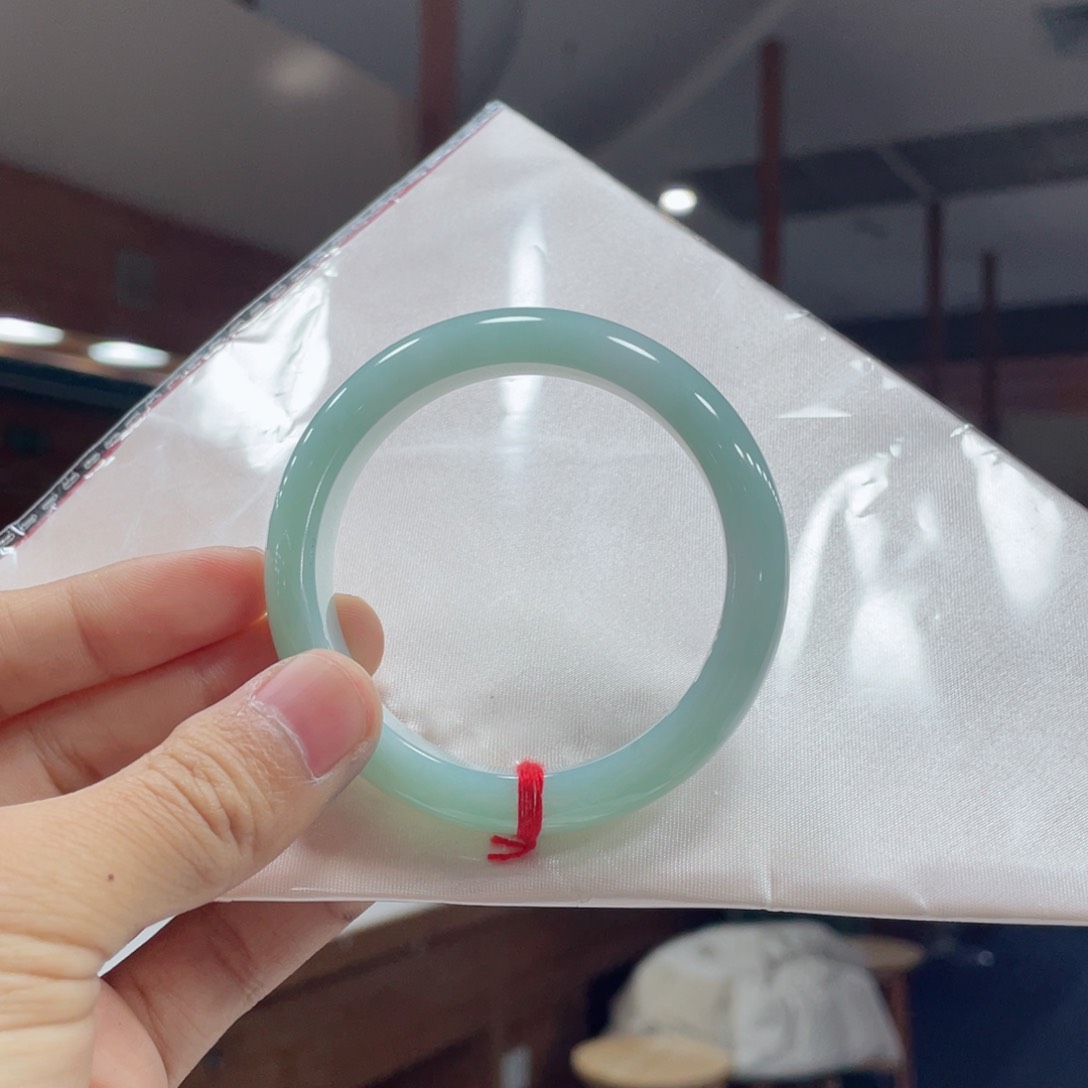 翡翠手镯未镶嵌买断