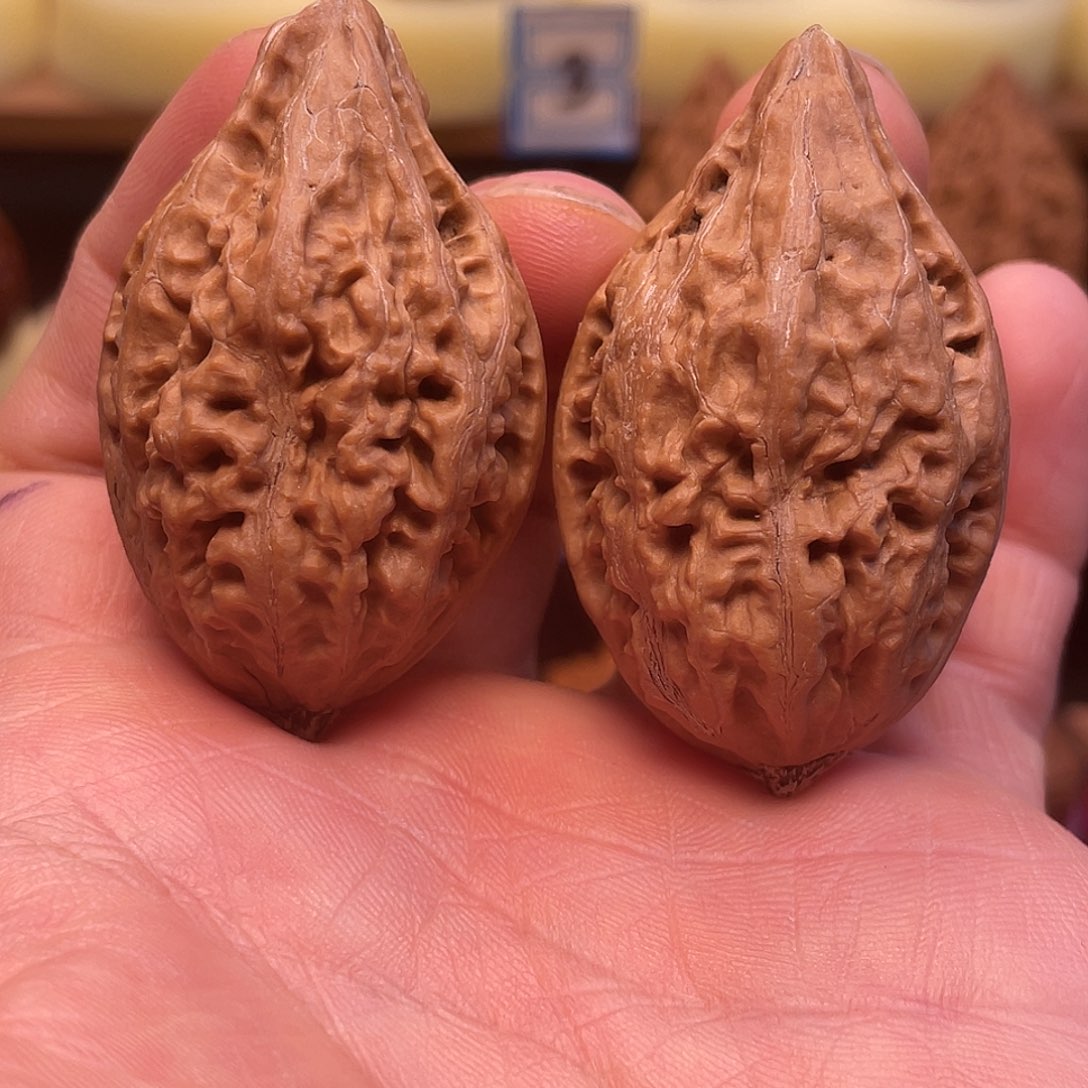 吊坠猴头核桃橄榄球柳叶文玩核桃3号