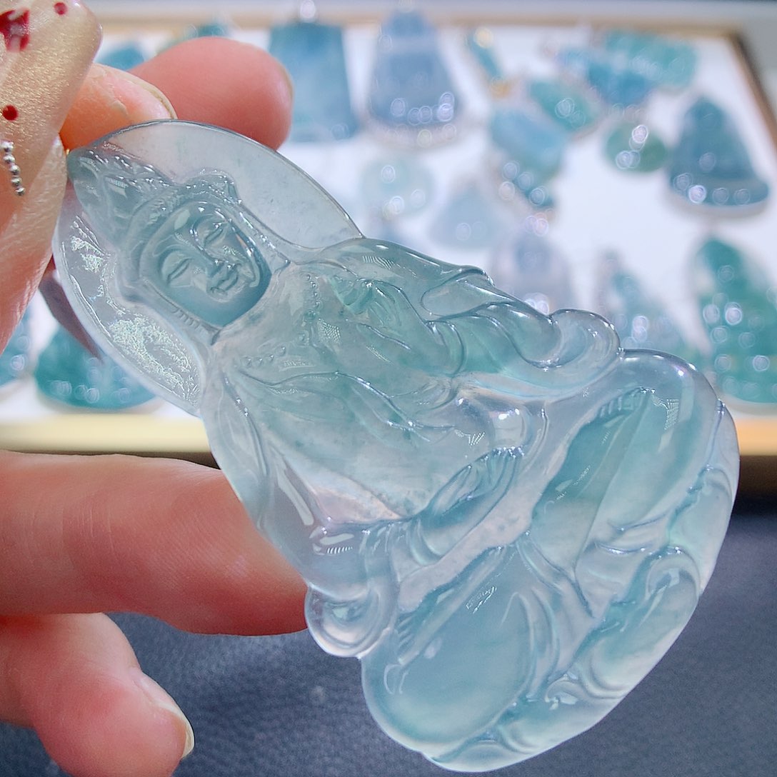 翡翠颈饰18K金镶嵌翡翠