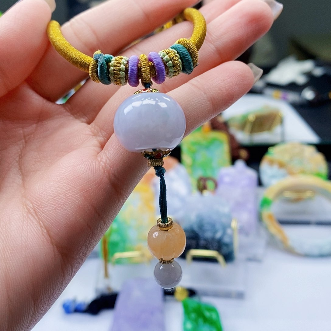 颈饰未镶嵌翡翠翡翠A货