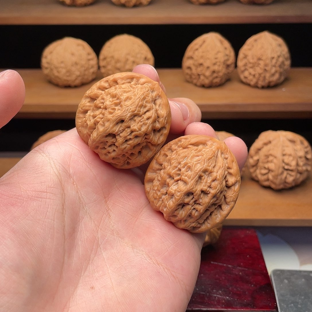 文玩核桃把件39头货精配金公子