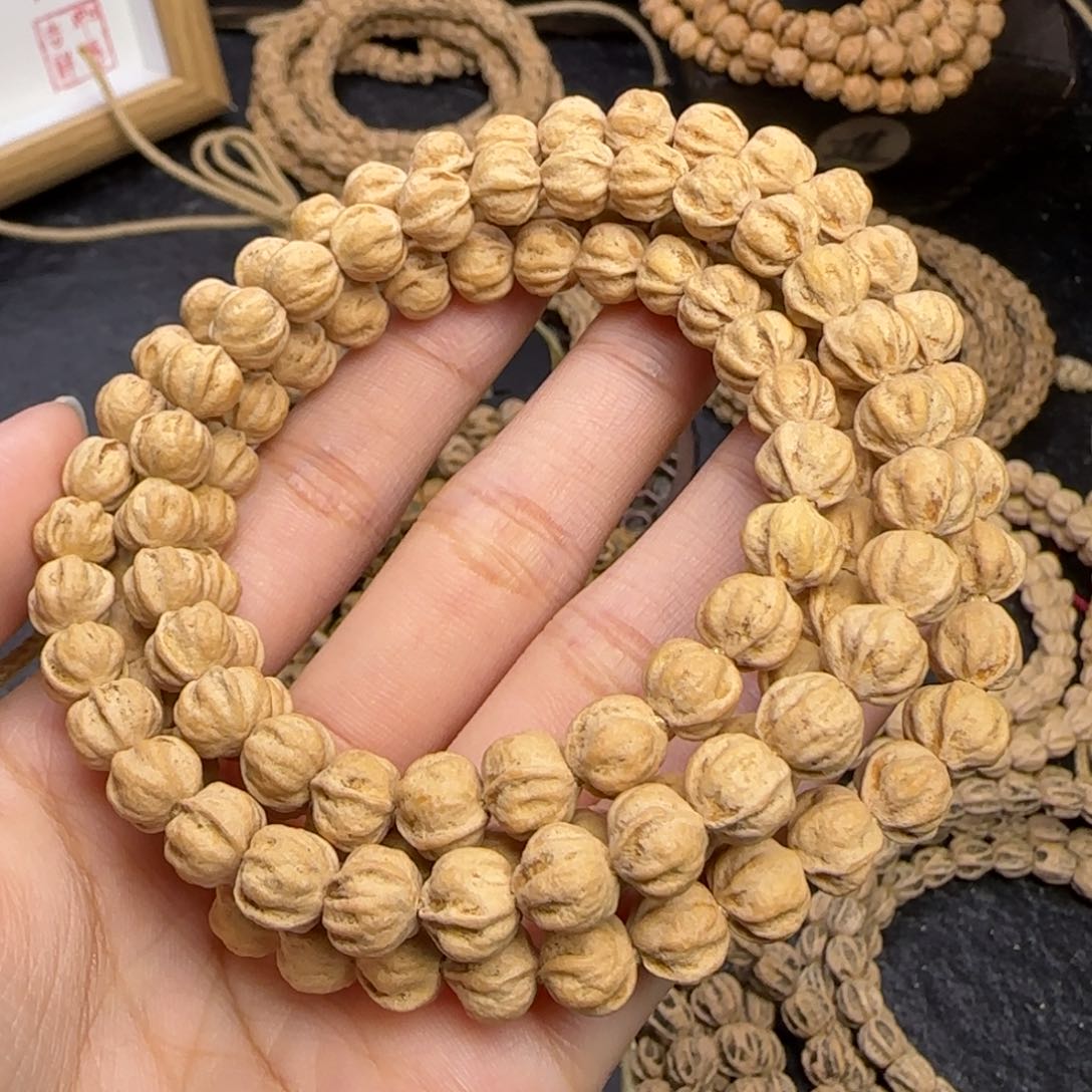 柏香籽/百香籽吊坠～