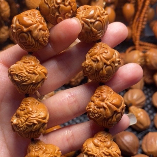 橄榄核吊坠财源滚滚